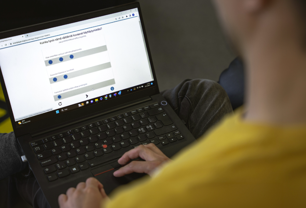 Henkilöstön arvioinnissa, raportin avulla pohditaan työntekijän sopivuutta tehtävään